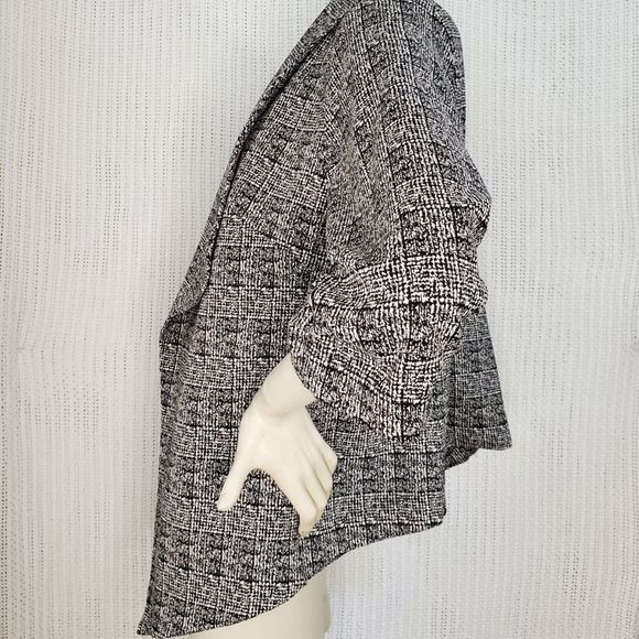 (SOLD) Karen Kane Blazer - Picture 4 of 8